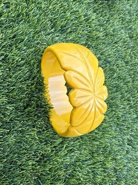 Yellow Carved resin fakelite pineapple Princess wide bangle bracelet tiki